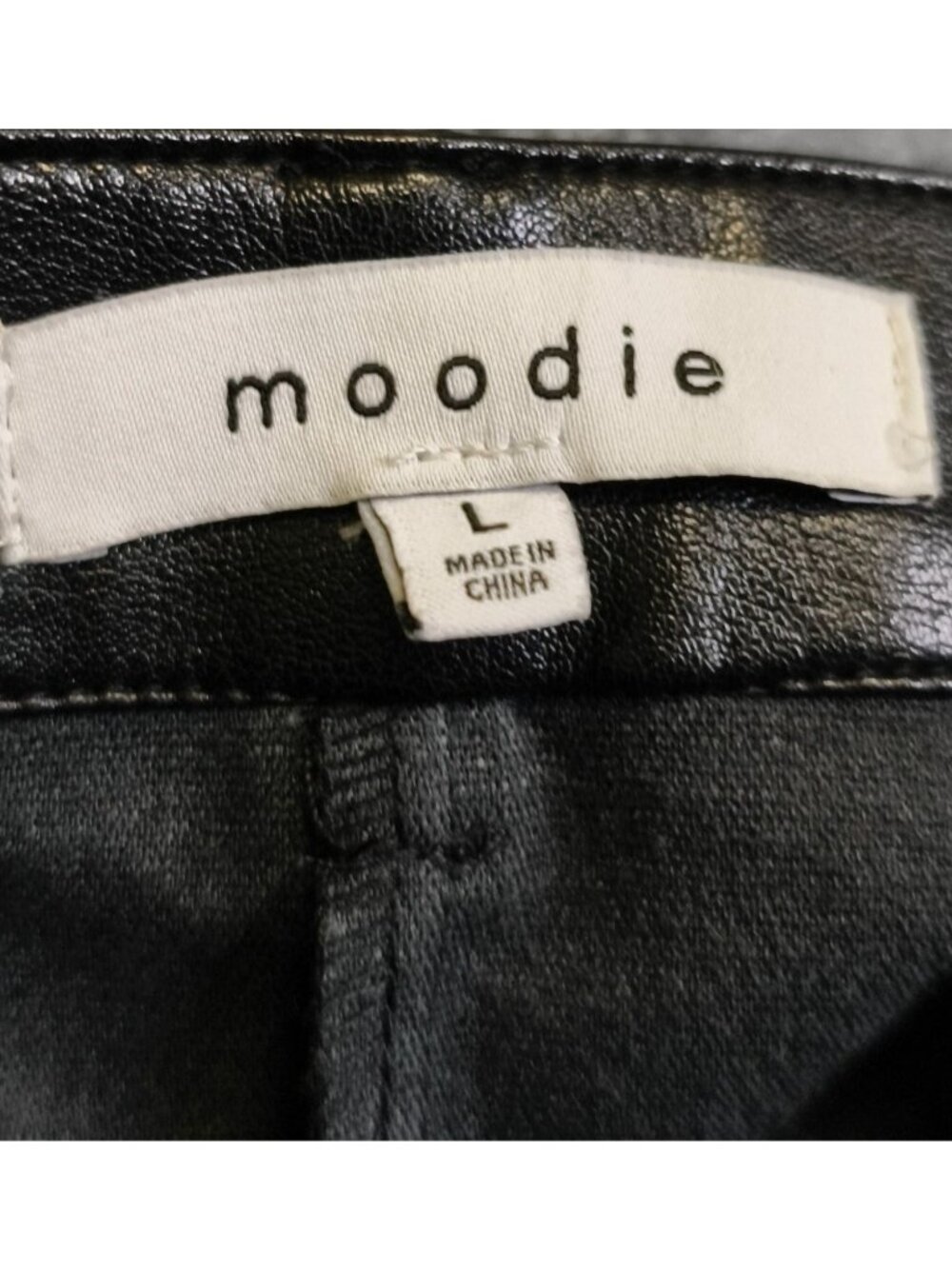 Moodie Womens L Black Faux Leather Shorts Pleated Pockets Edgy Rocker Streetwear - Picture 6 of 8